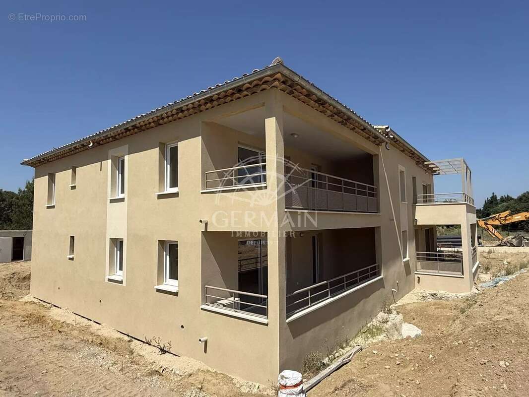 Appartement à ROBION