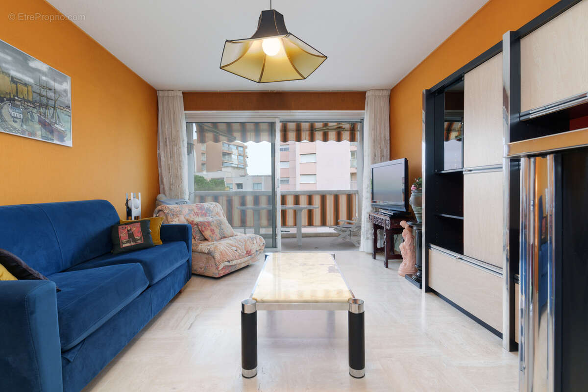 Appartement à MANDELIEU-LA-NAPOULE