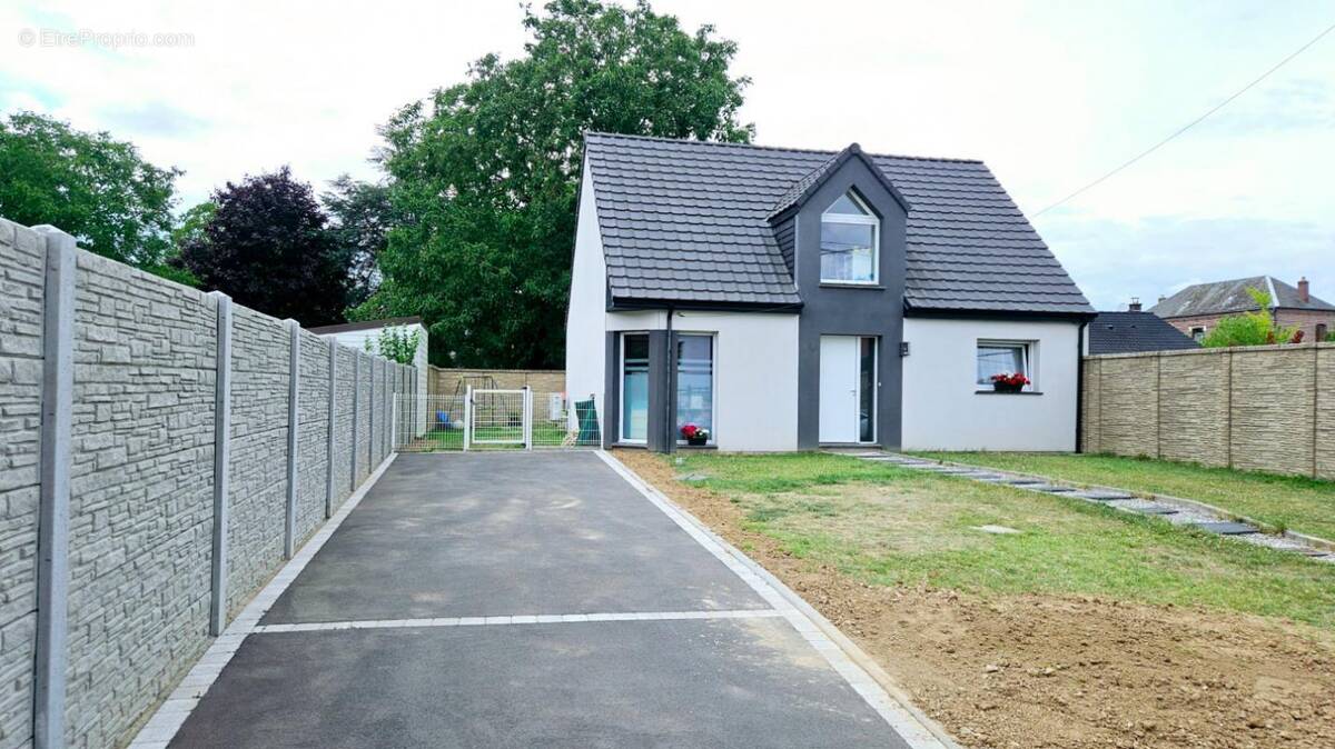 Maison à BEAURAINS