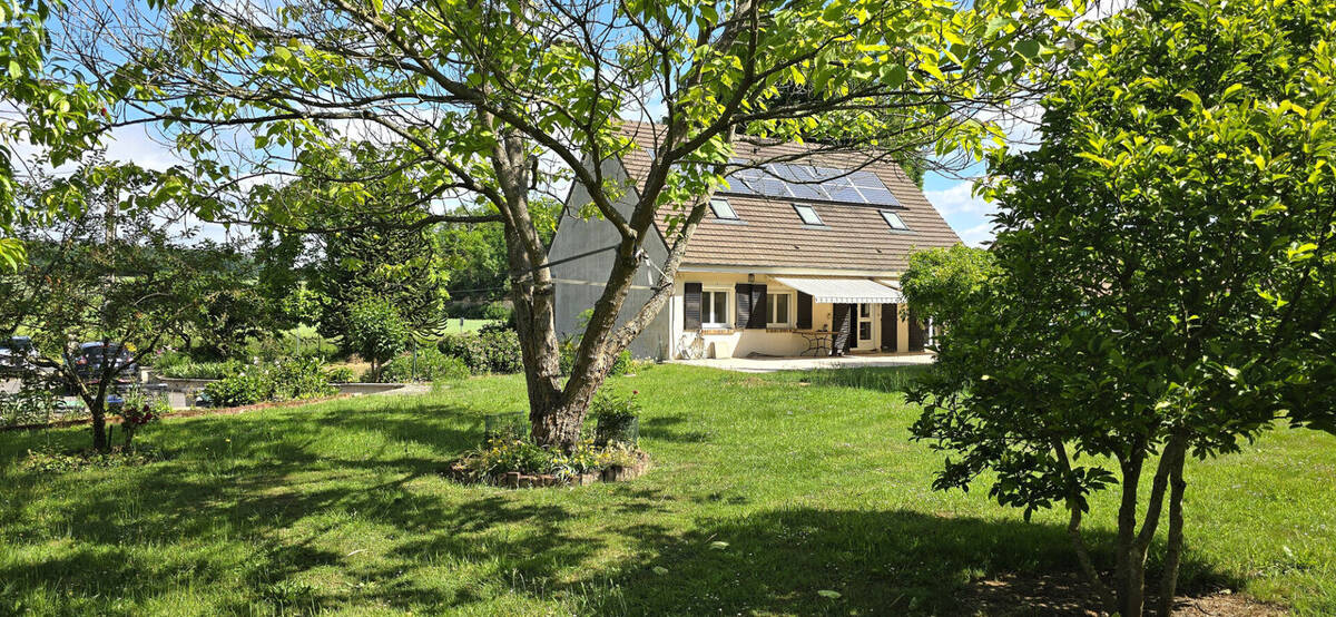 Maison à LONGUEIL-ANNEL