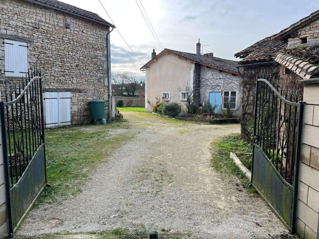 Maison à CIVRAY