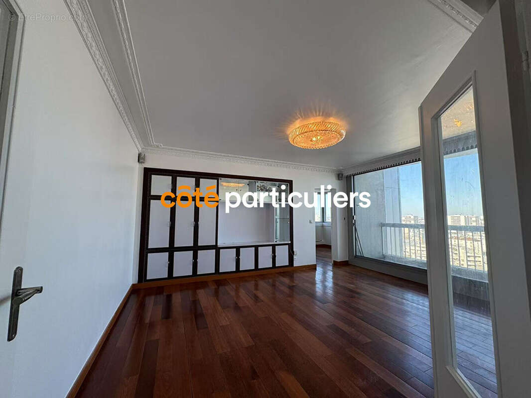Appartement à PARIS-19E