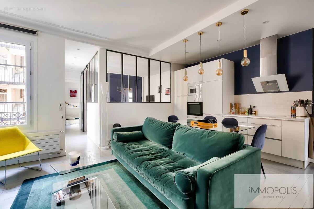 Appartement à PARIS-18E