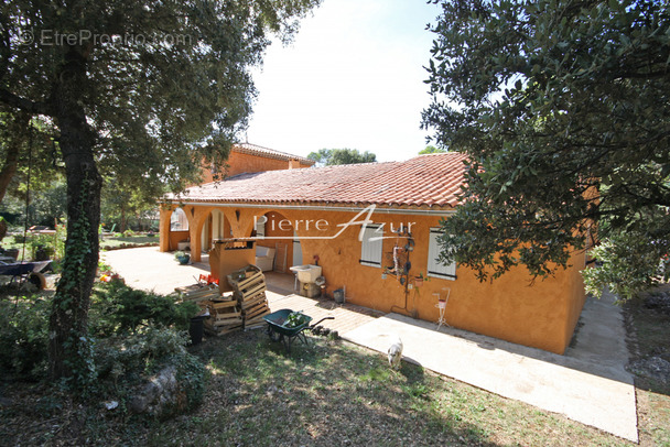 Maison à SILLANS-LA-CASCADE