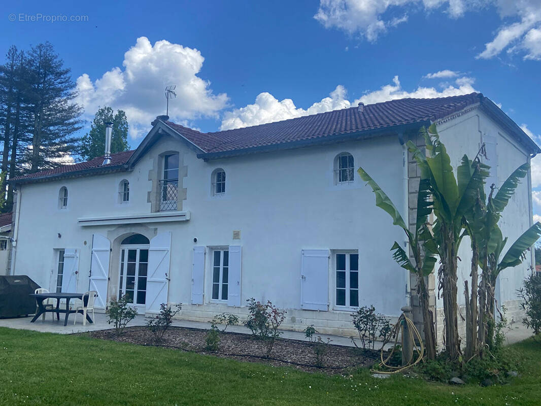 Maison à SAUGNACQ-ET-MURET