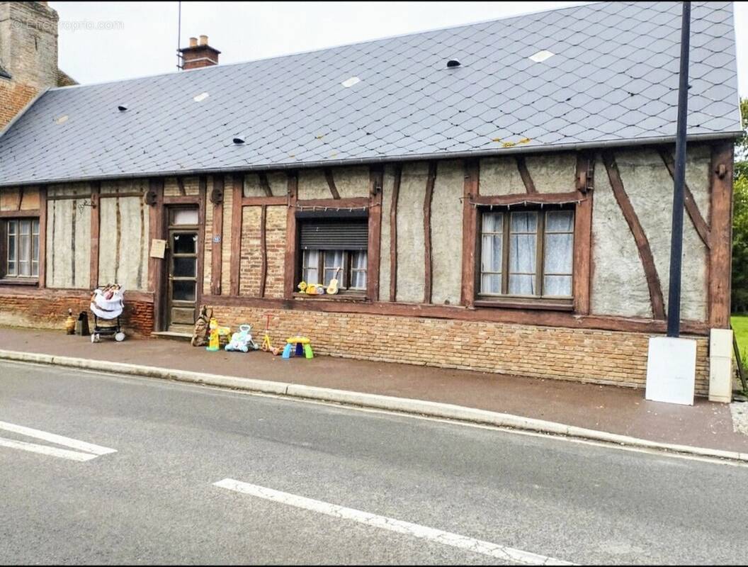 Maison à GRANDCOURT