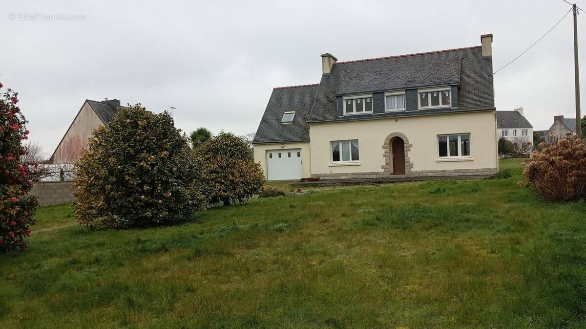 Photo 1 - Maison à PLONEOUR-LANVERN