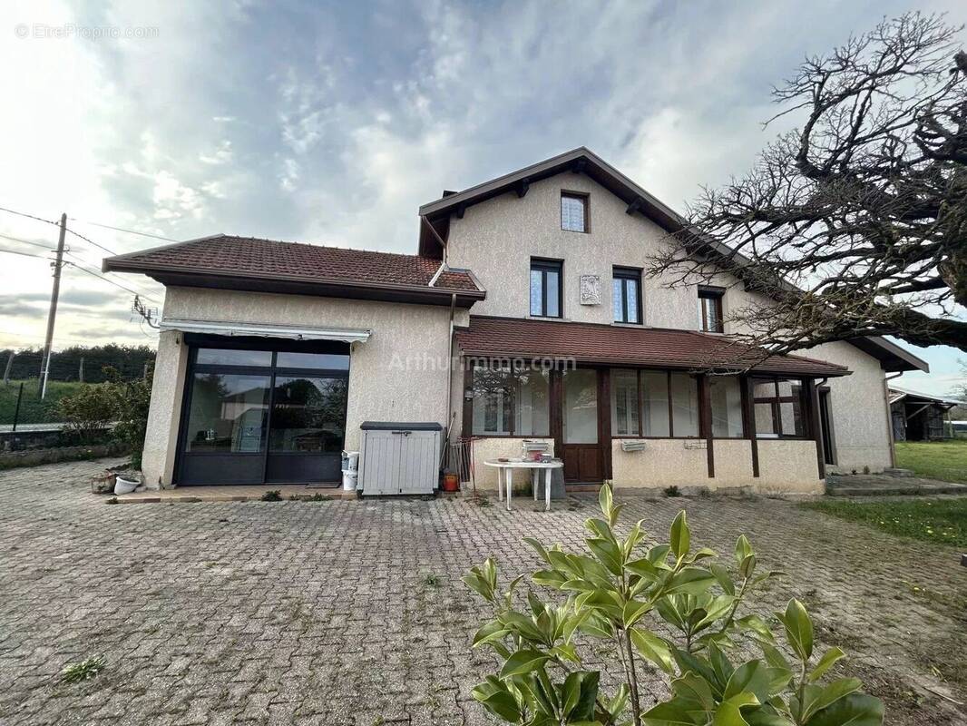 Maison à COURTENAY