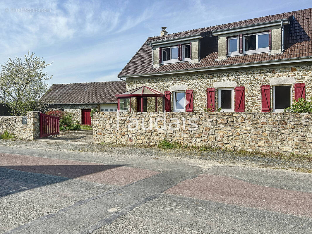 Maison à GOUVILLE-SUR-MER