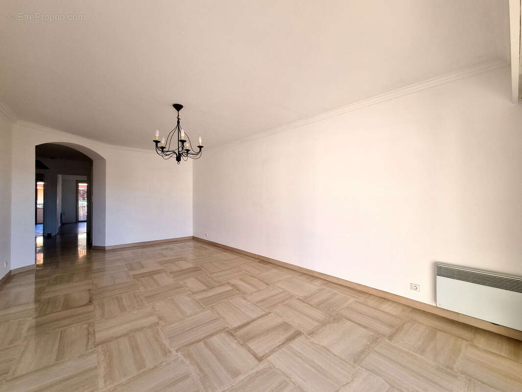 Appartement à VENCE