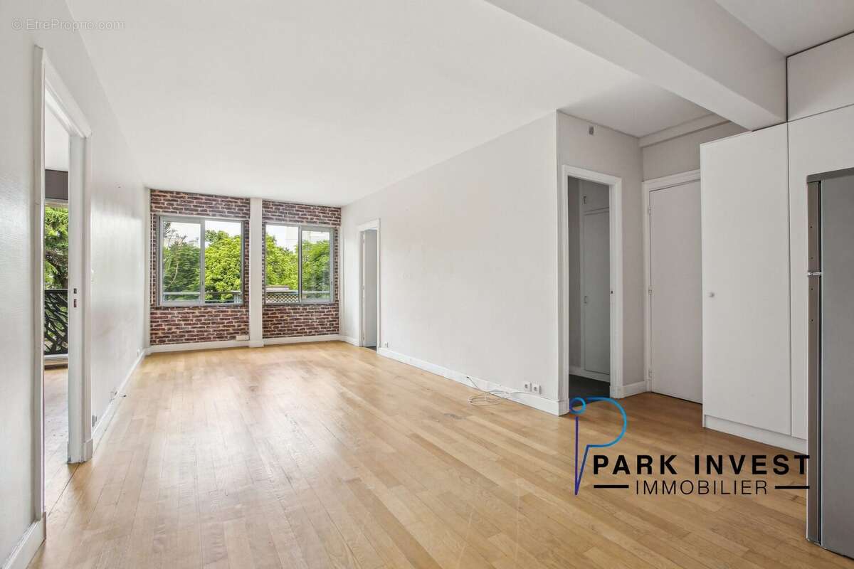 Appartement à PARIS-8E