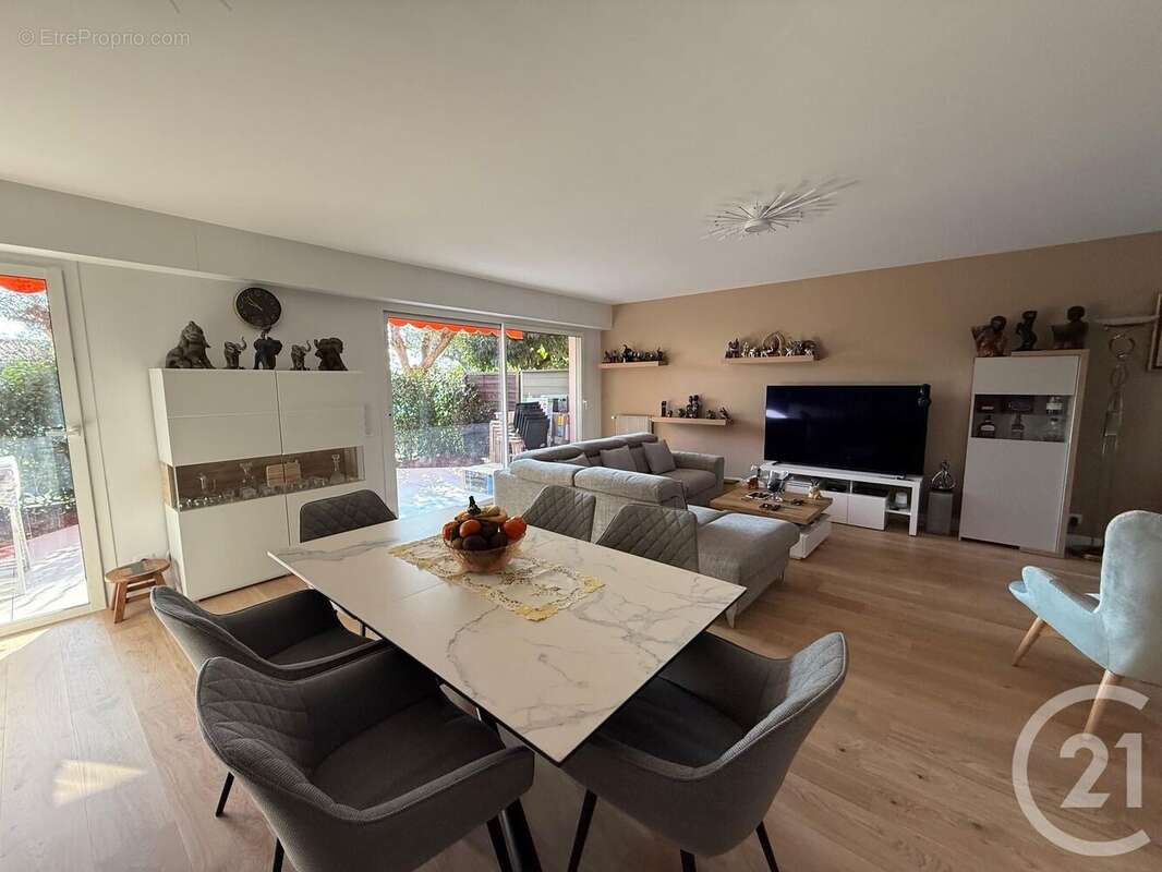 Appartement à ROQUEBRUNE-CAP-MARTIN
