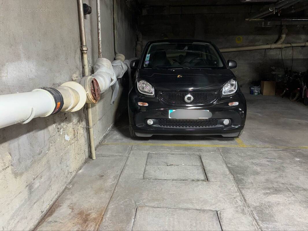 Parking à LEVALLOIS-PERRET