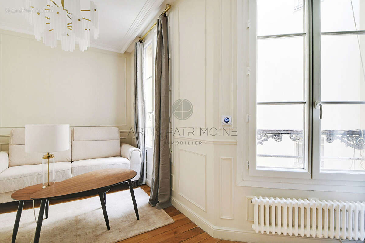 Appartement à PARIS-6E