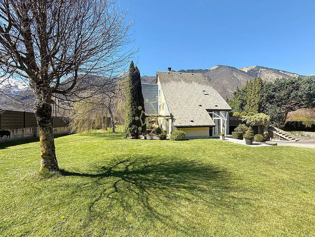 Maison à JUZET-DE-LUCHON
