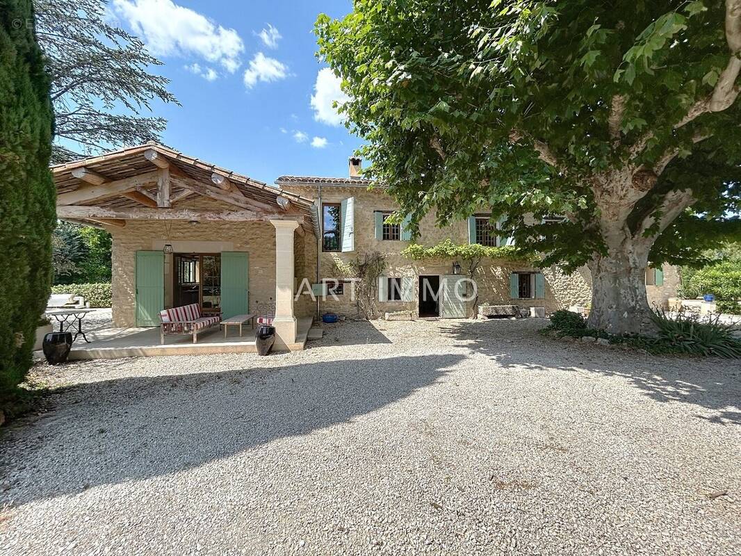 Maison à LAGNES