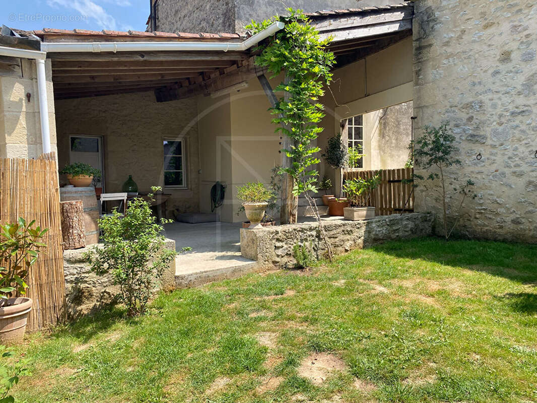 Maison à PELLEGRUE