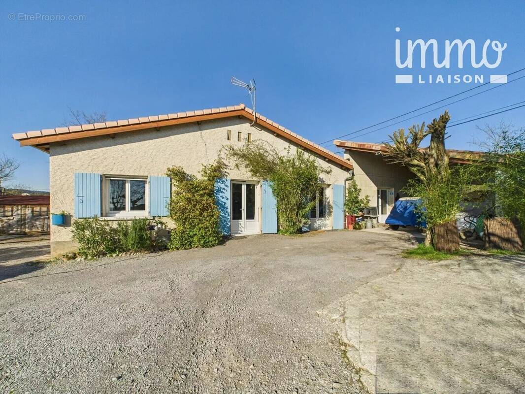 Maison à UZER