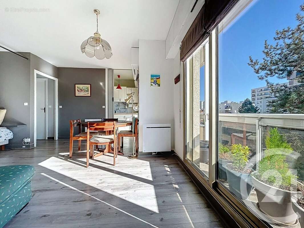 Appartement à LE KREMLIN-BICETRE