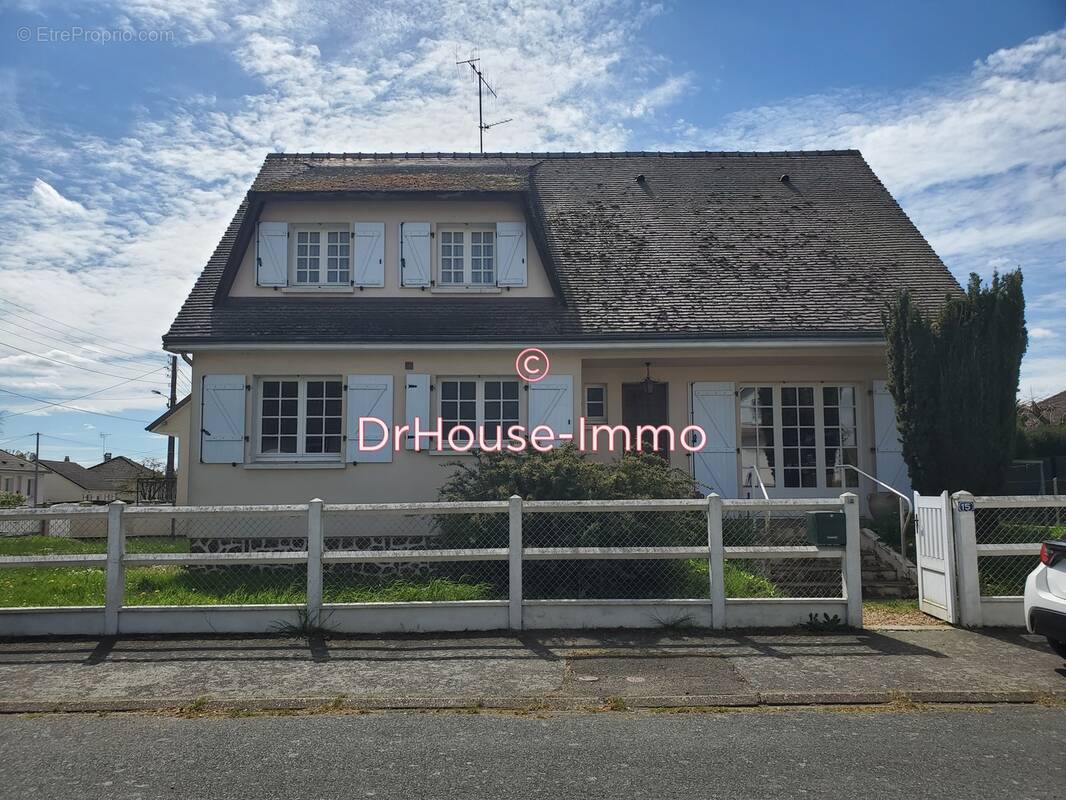 Maison à BROU