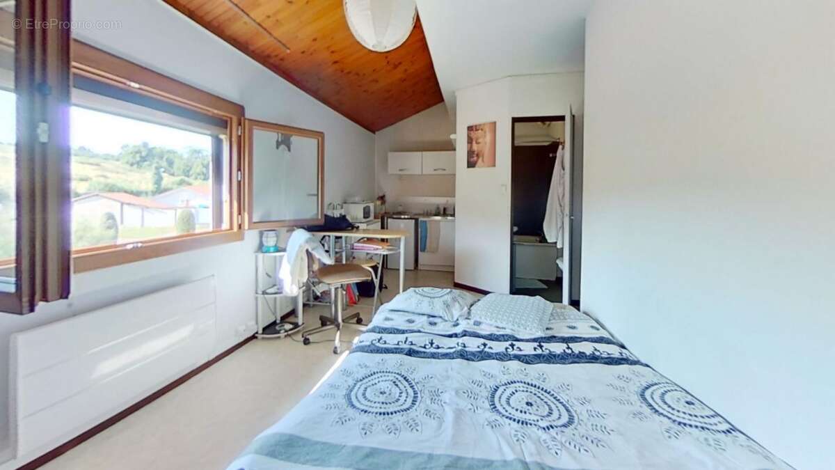 Appartement à SAINT-GENIS-LAVAL
