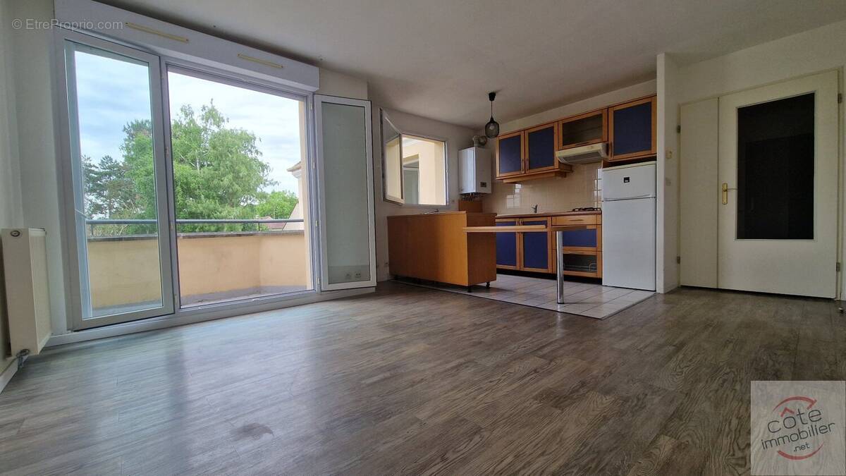Appartement à DOURDAN