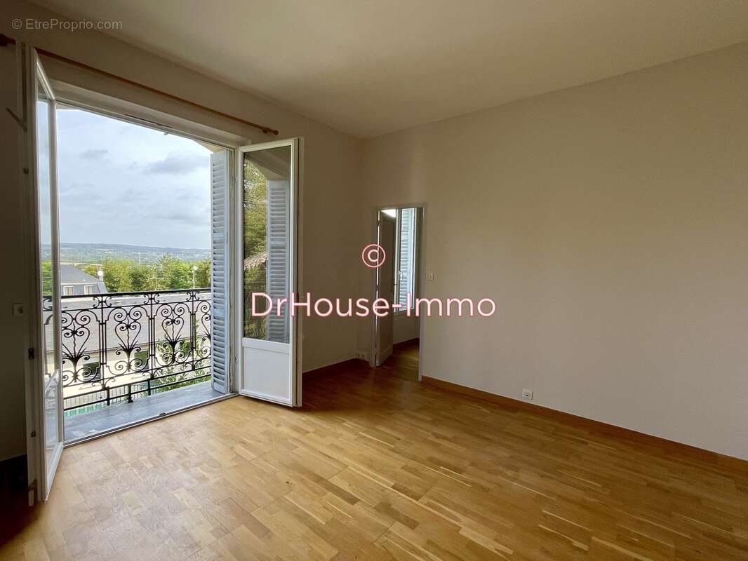 Appartement à EPONE