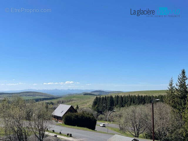 Appartement à BESSE-ET-SAINT-ANASTAISE