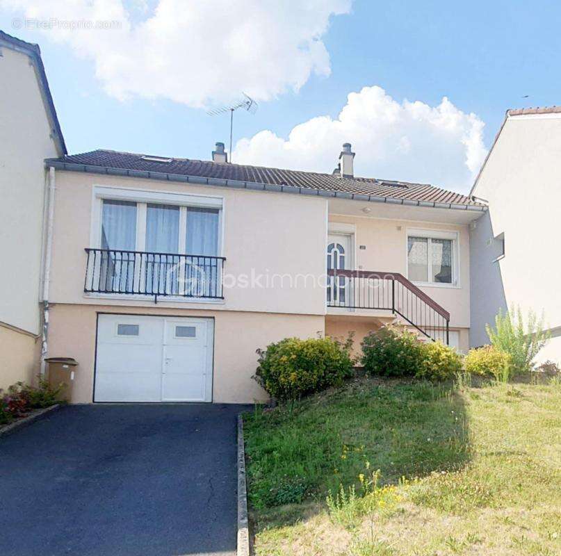 Maison à CHARLEVILLE-MEZIERES