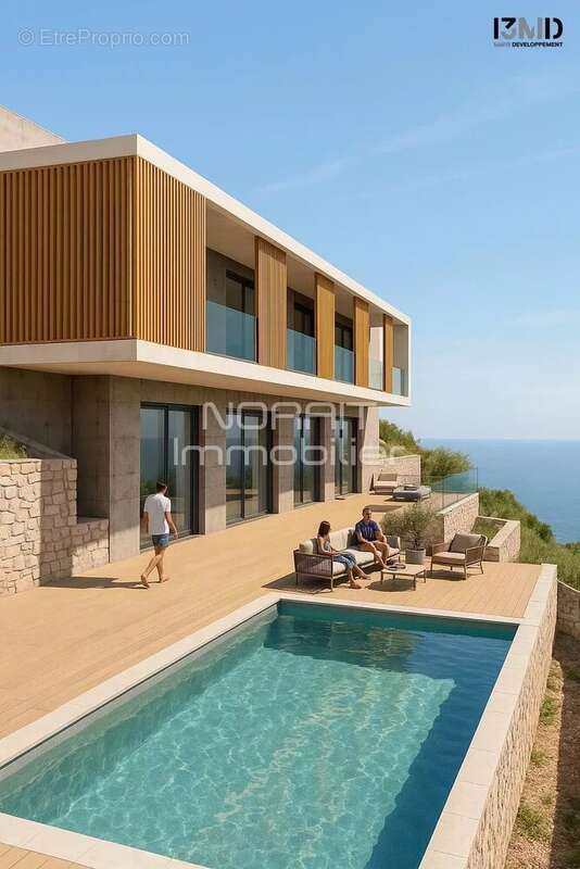 Maison à EZE