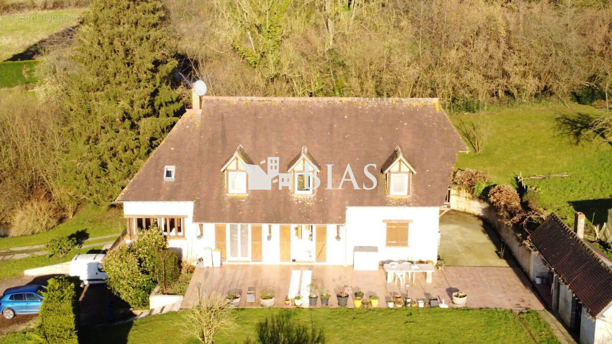 Maison à PONT-L&#039;EVEQUE