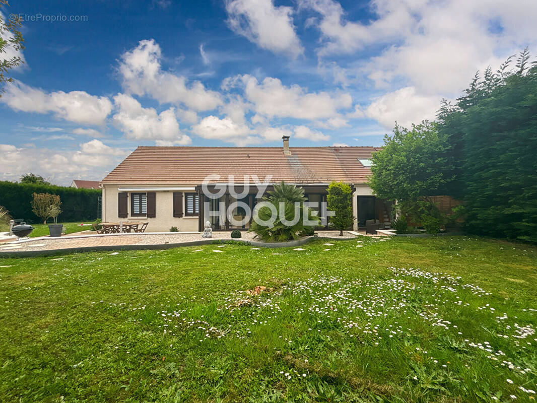 Maison à ROZAY-EN-BRIE