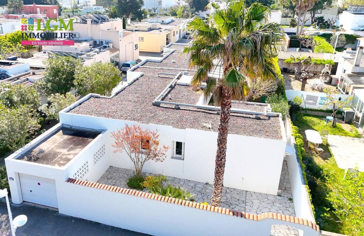 Maison à MAUGUIO