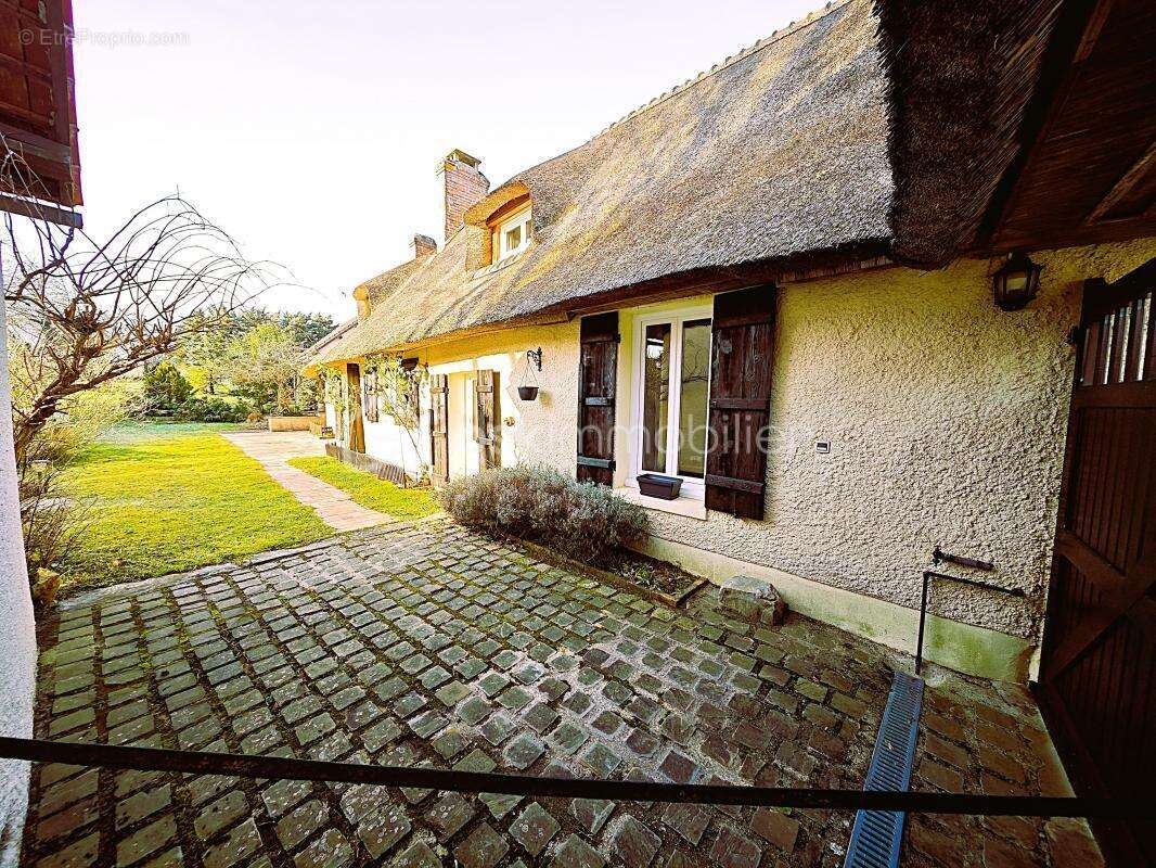 Maison à EPERNON