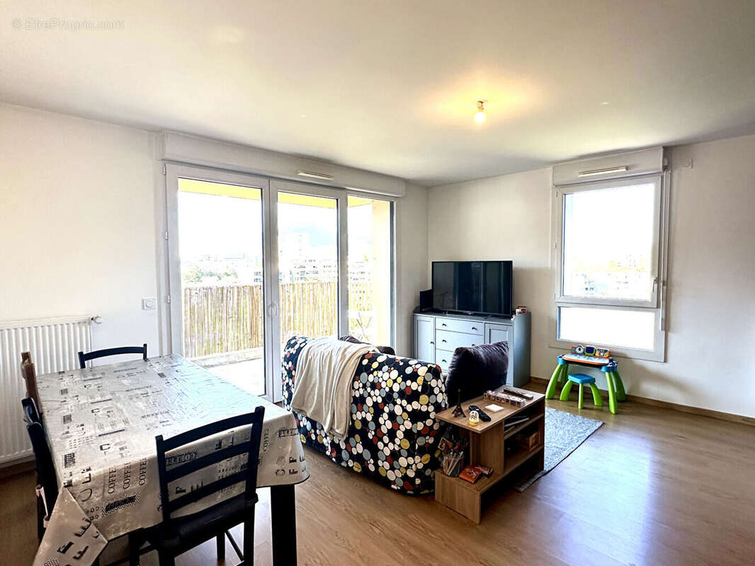 Appartement à ECHIROLLES