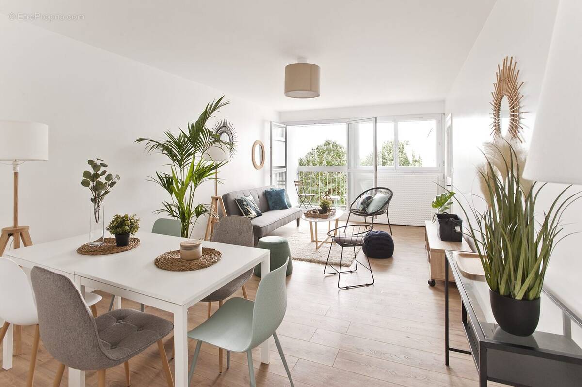 Appartement à REZE