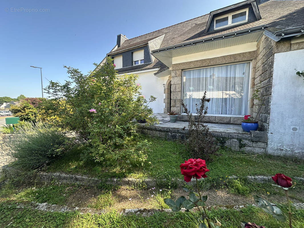 Maison à CAMORS