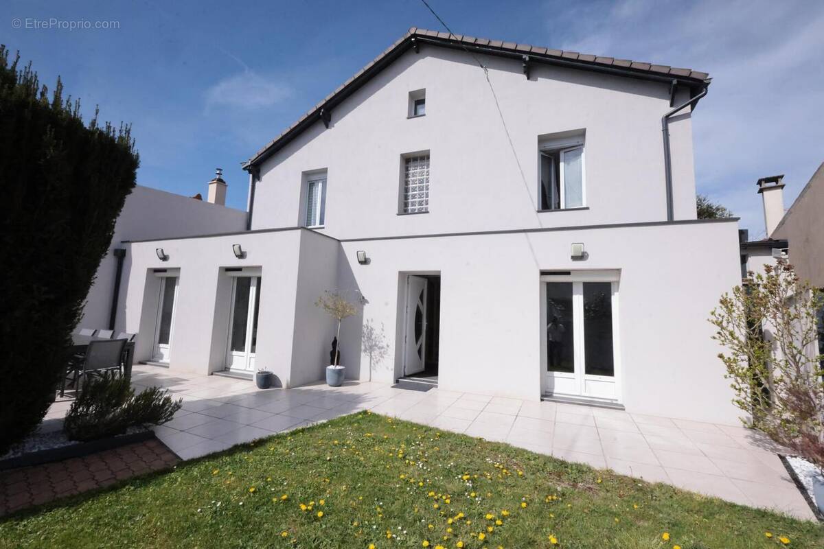 Photo 1 - Maison à CHILLY-MAZARIN