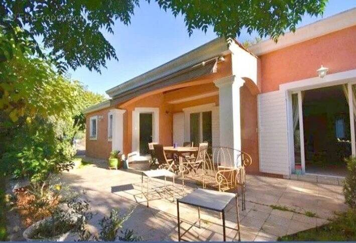 Maison à MONTAUROUX