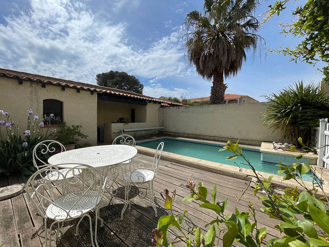 Maison à SAUSSET-LES-PINS