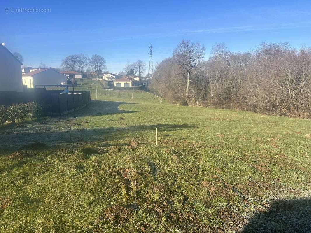 Terrain à LE VIGEN