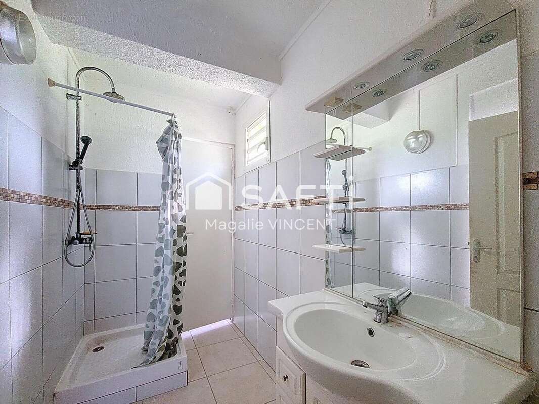 Photo 3 - Appartement à PETIT-BOURG