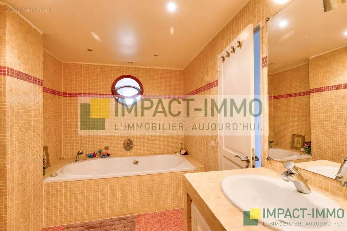 Appartement à ASNIERES-SUR-SEINE