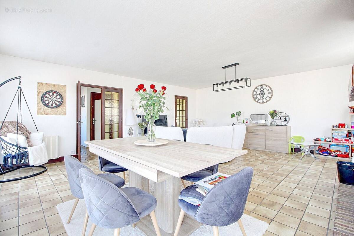 Maison à ROSNY-SUR-SEINE