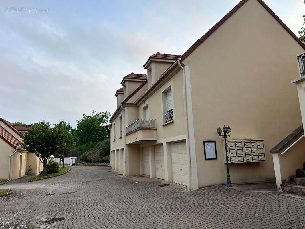 Appartement à BEYNES