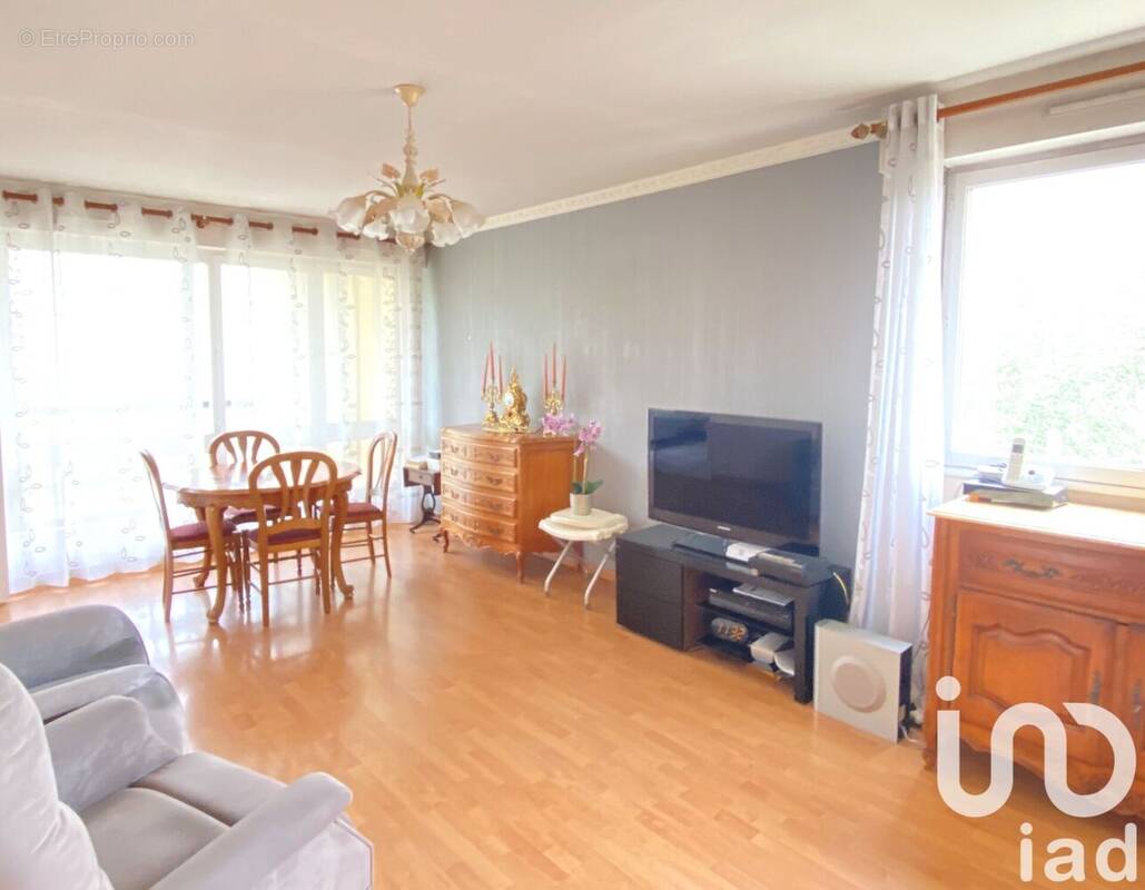 Photo 1 - Appartement à LES ULIS