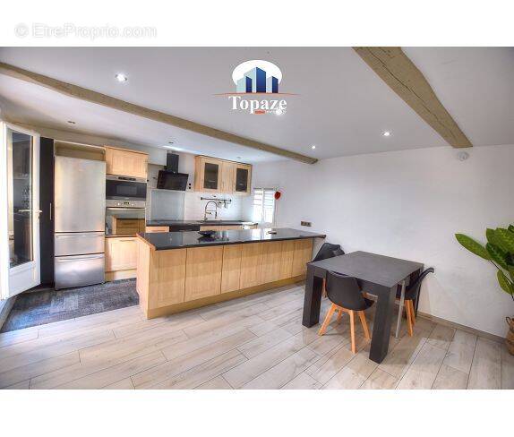 Maison à LE MUY
