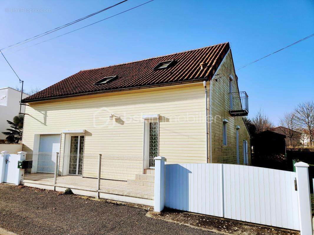 Maison à CIVRAY