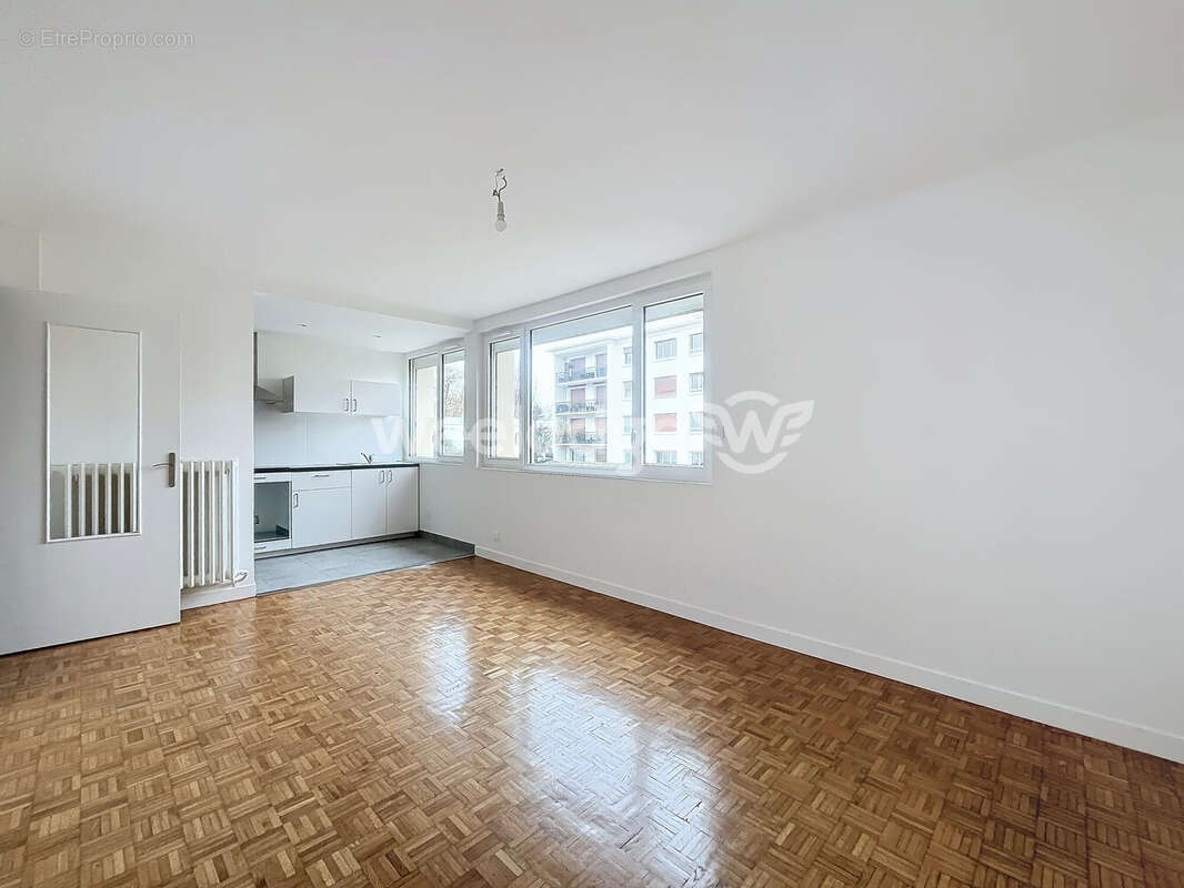 Appartement à SURESNES