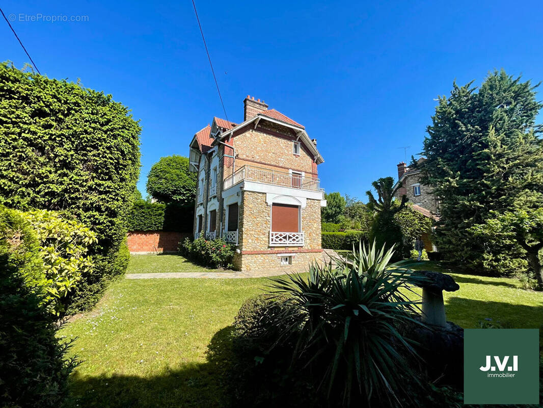 Maison à ENGHIEN-LES-BAINS